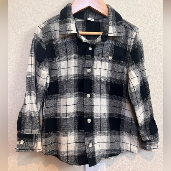 Old Navy Other - Old Navy Plaid Utility Pocket Button Down Shirt size 5T